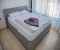 Großes Doppelbett (Breite 1,8 m)