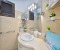 Badezimmer mit Dusche