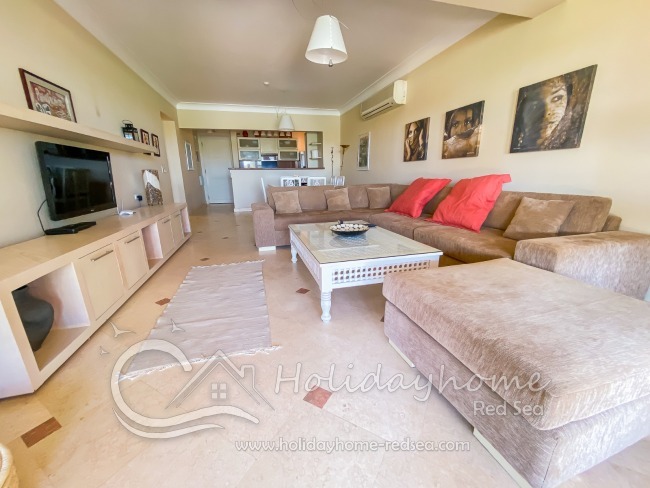 Wohn - Esszimmer mit Bartheke