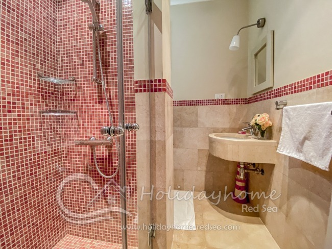 Badezimmer 2 mit Dusche