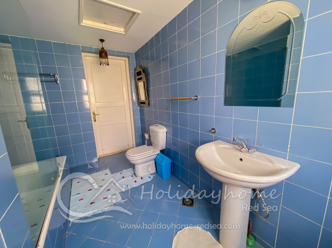 Badezimmer mit Badewanne