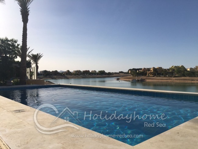 Privater Pool mit schöner Aussicht auf die Lagune