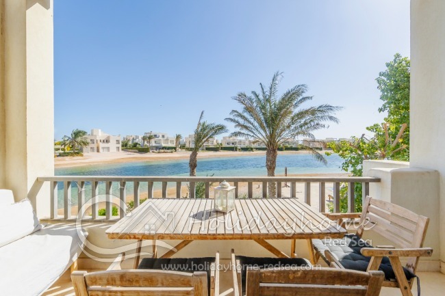 Schöner Balkon mit Lagunenblick
