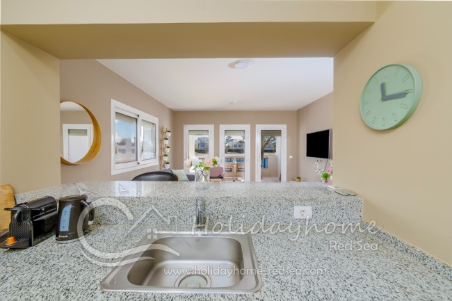 Offene Küche mit Nespresso Maschine