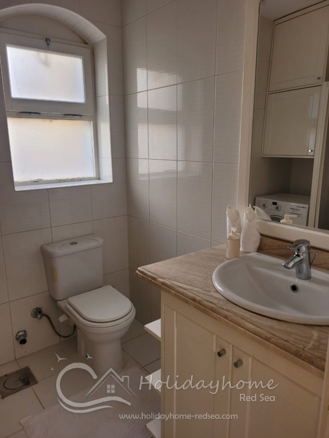 Badezimmer mit Dusche