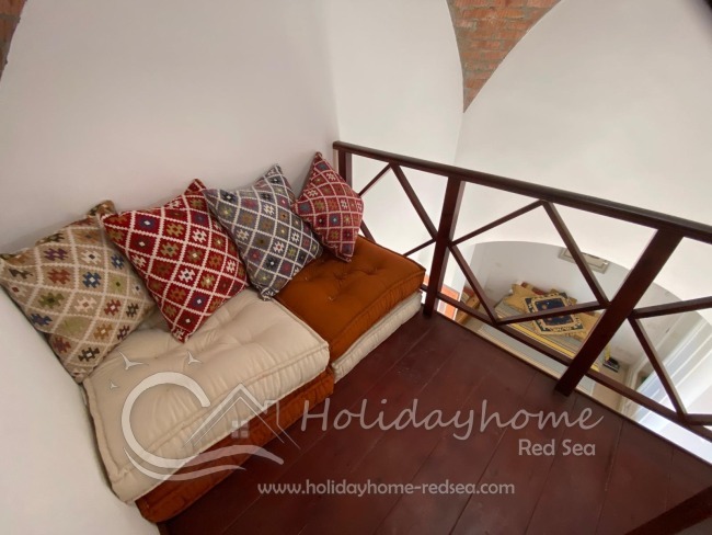 Sitzecke auf dem Podest