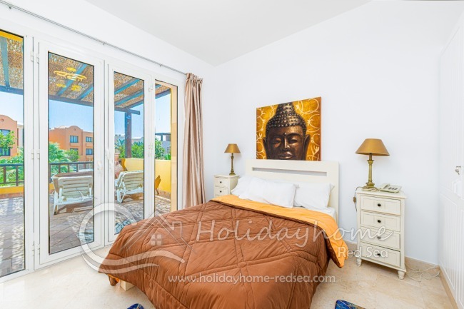 3. Schlafzimmer mit großer Terrasse. 