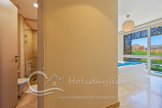 Schalfzimmer mit en-suite Badezimmer