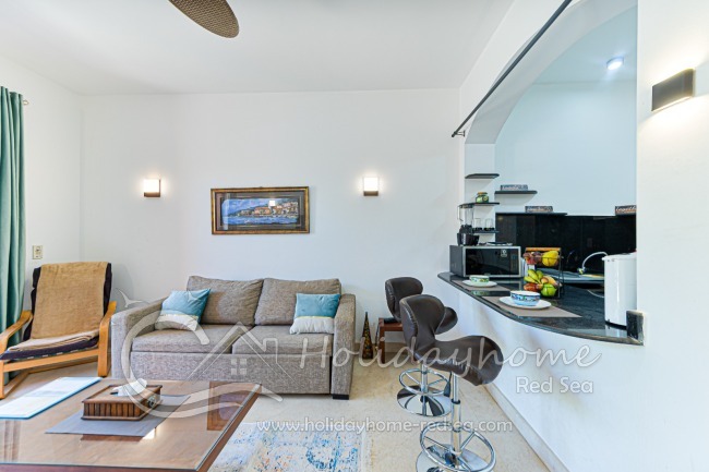 Küchentheke mit Barhocker