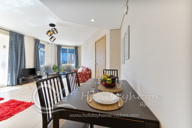 Gro&szlig;er Essbereich 