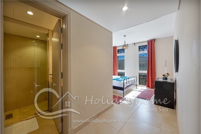 Schlafzimmer mit en-suite Badezimmer