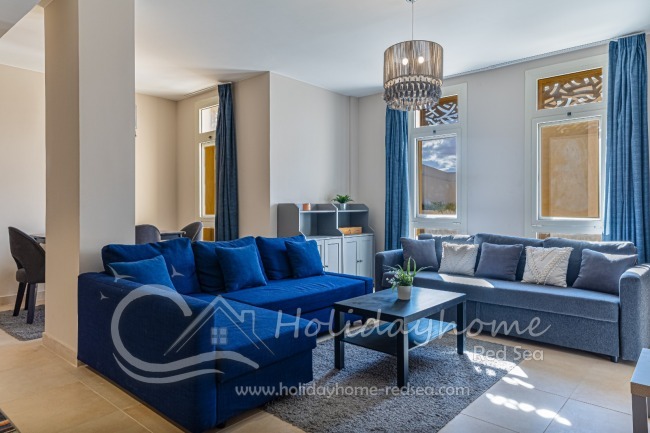 Gro&szlig;es gem&uuml;tliches Wohnzimmer mit Schlafsofa-Option