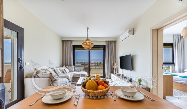 Esstisch mit tollem Blick 