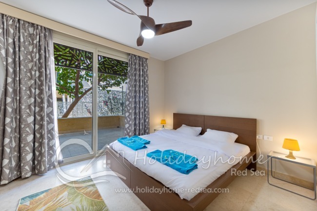 Schlafzimmer mit Doppelbett oder alternativ 2 Einzelbetten