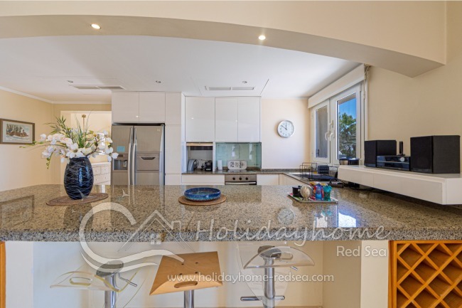 Voll ausgestattete K&uuml;che 