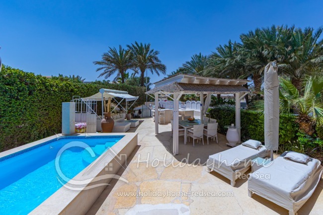 Sch&ouml;n ausgestattete Terrasse 