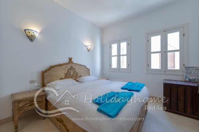 Schlafzimmer mit Doppelbett